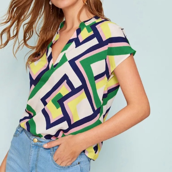 Tops - Host Pick! Notch Neck Geo Print Short Sleeve Tee